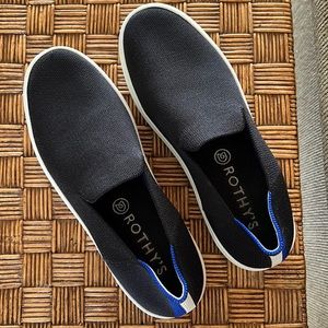 Rothy’s slip on sneaker, Maritime Navy Size 8